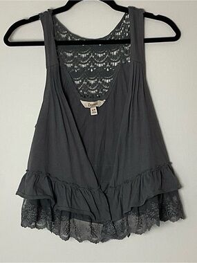 Decree Gray Crochet Back Lace Ruffle Vest Boho Whimsygoth Cottagecore Festival M